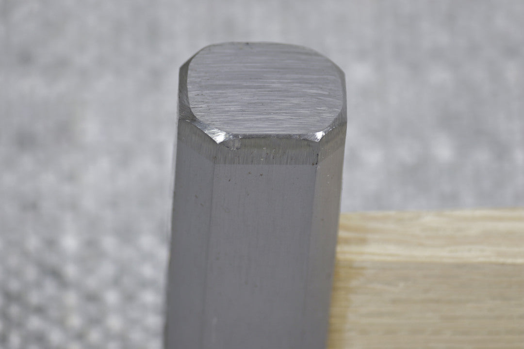 300gmGennou-Hammer close up of the slightly convex face on the hammers head